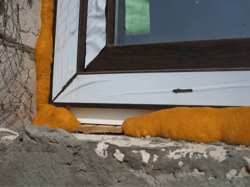 v_dome_plachut_plastikovyye_okna